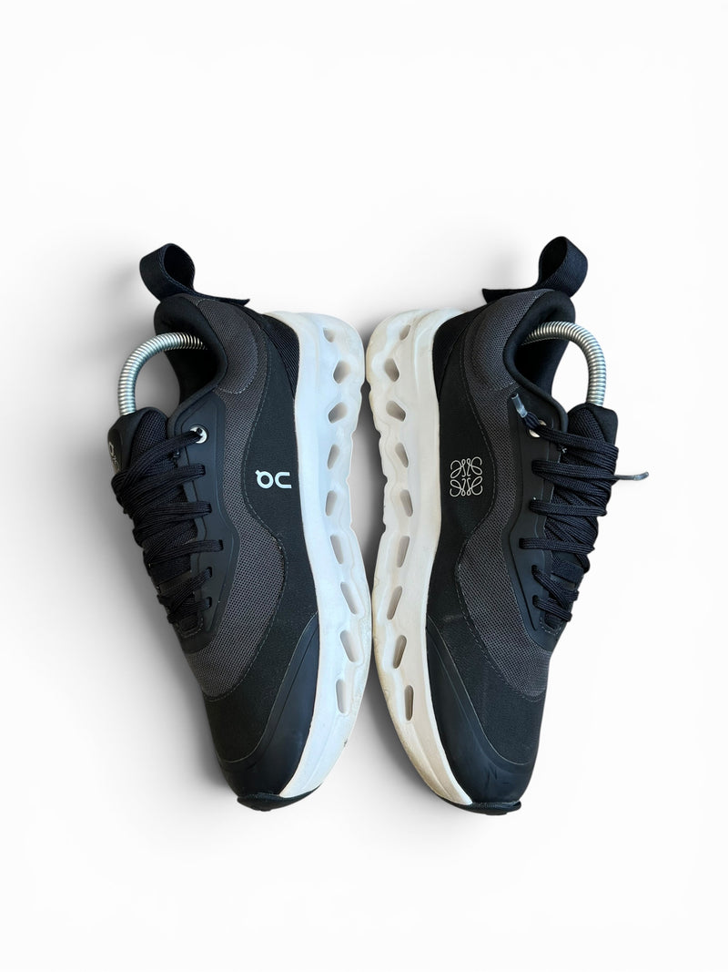 LOEWE X ONCLOUD TRAINERS - UK 8 FIT 7 ( PRELOVED )