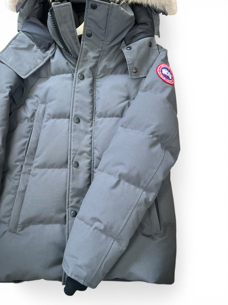 CANADA GOOSE WYNDHAM PARKA - XS ( FIT SMALL ) PRELOVED