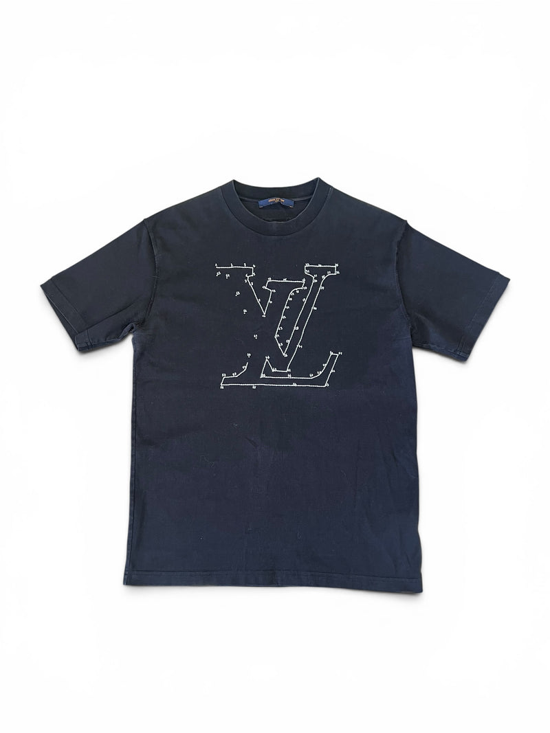 LOUIS VUITTON T-SHIRT - MEDIUM ( FIT SMALL/MEDIUM )