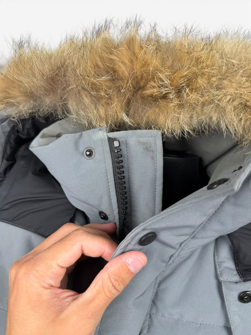 CANADA GOOSE WYNDHAM PARKA - LARGE
